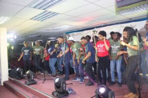 Mega praise 2017 - 1