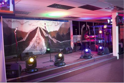 Mega praise 2017 - 16